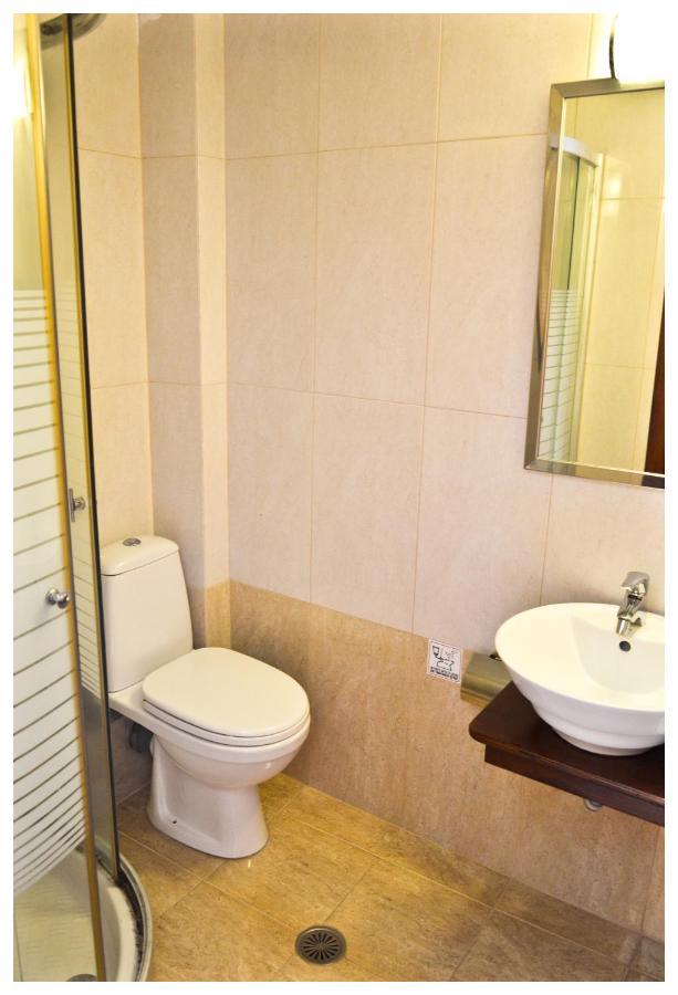 Alex (Adults Only) Hotel การ์ปาตอส ภายนอก รูปภาพ