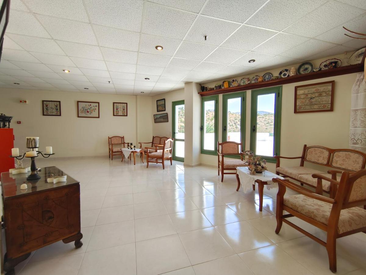 Alex (Adults Only) Hotel การ์ปาตอส ภายนอก รูปภาพ