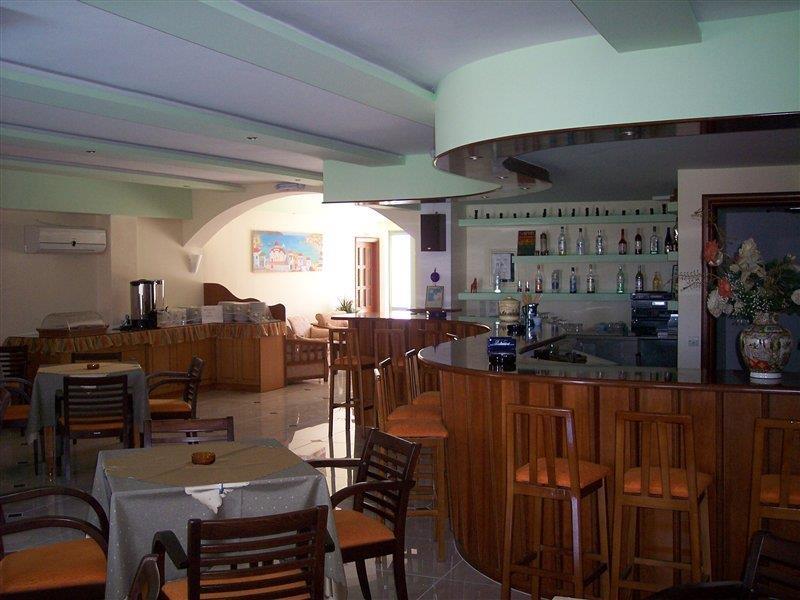 Alex (Adults Only) Hotel การ์ปาตอส ภายนอก รูปภาพ