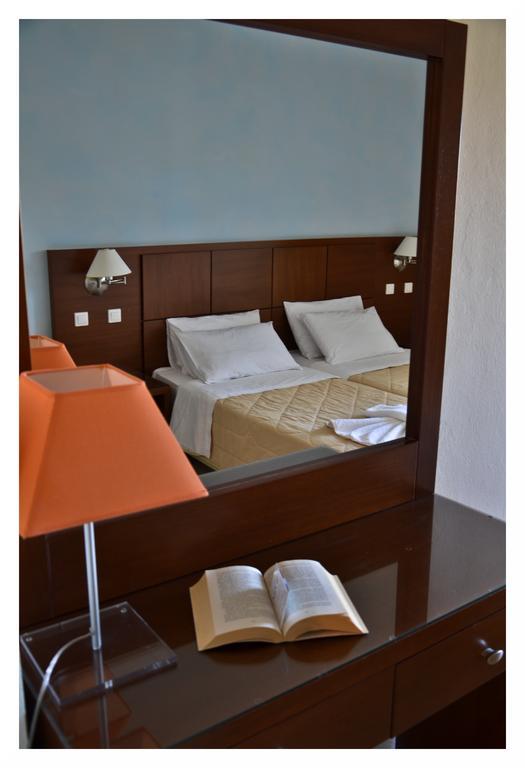 Alex (Adults Only) Hotel การ์ปาตอส ภายนอก รูปภาพ